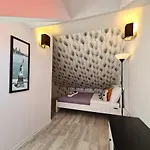 Lux Modern